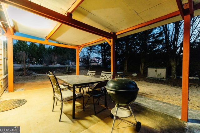 425 Martin Creek Way, Lawrenceville, GA 30045