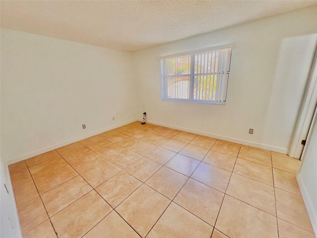 741 NW 104TH Avenue 203, Pembroke Pines, FL 33026