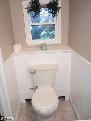 4 Adams Dr, Ogdensburg Boro, NJ 07439