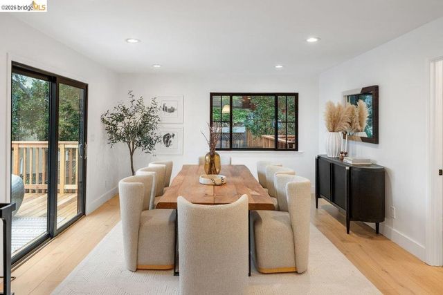 4207 Laguna Ave, Oakland, CA 94602