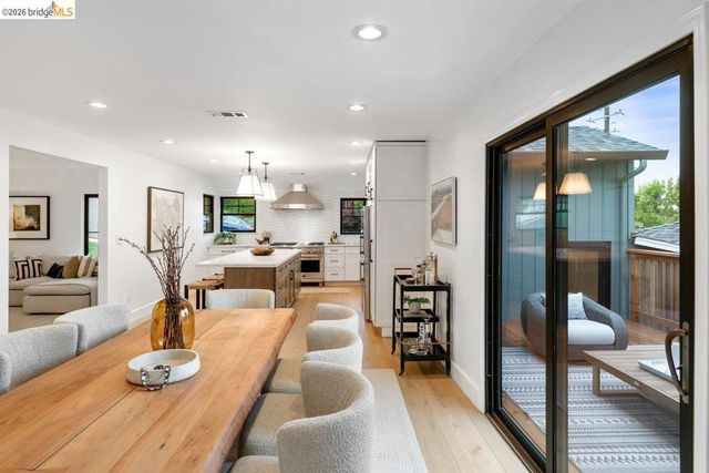 4207 Laguna Ave, Oakland, CA 94602