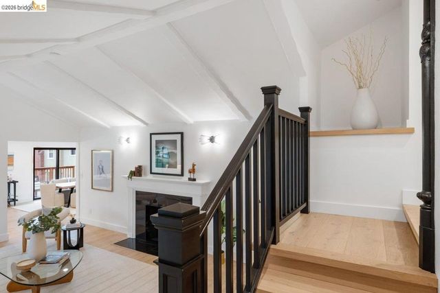 4207 Laguna Ave, Oakland, CA 94602