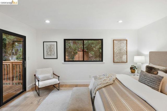 4207 Laguna Ave, Oakland, CA 94602