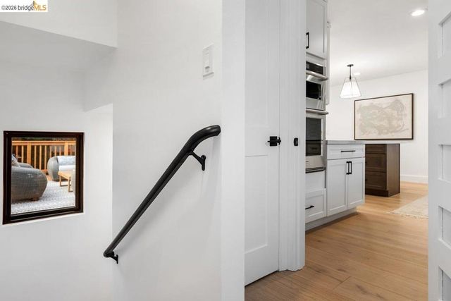4207 Laguna Ave, Oakland, CA 94602