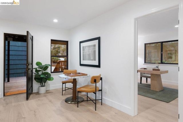 4207 Laguna Ave, Oakland, CA 94602
