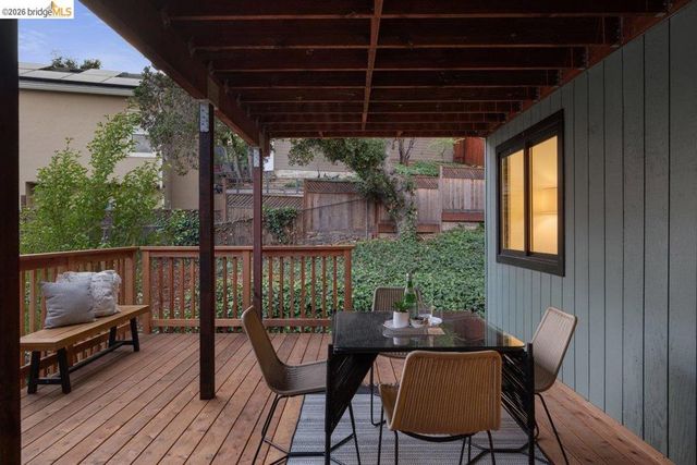 4207 Laguna Ave, Oakland, CA 94602