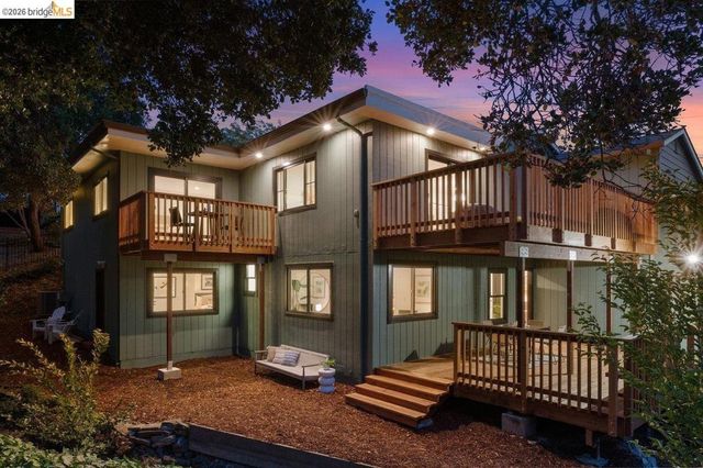 4207 Laguna Ave, Oakland, CA 94602