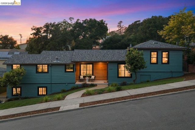 4207 Laguna Ave, Oakland, CA 94602