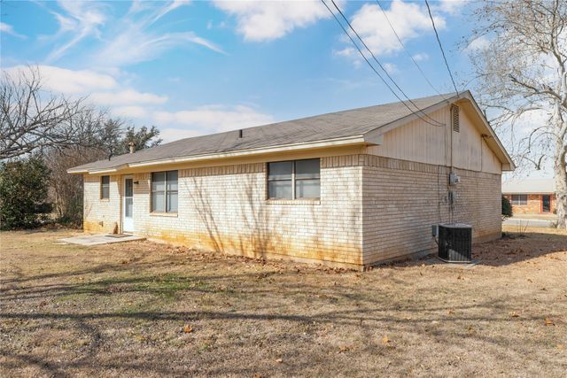 3901 Crestridge Drive, Brownwood, TX 76801