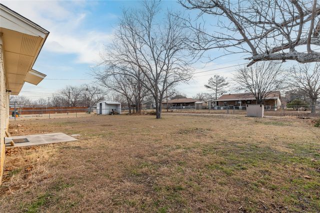3901 Crestridge Drive, Brownwood, TX 76801