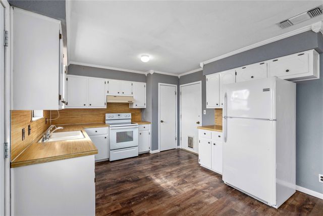 3901 Crestridge Drive, Brownwood, TX 76801