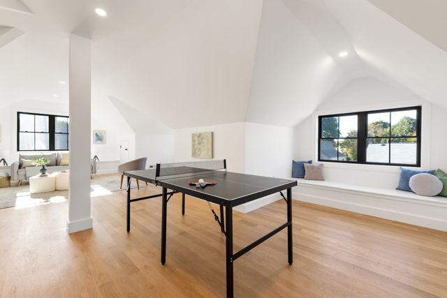 3 Lawn Ave 1, Newton, MA 02460