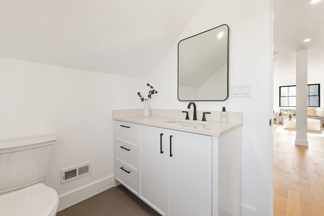 3 Lawn Ave 1, Newton, MA 02460