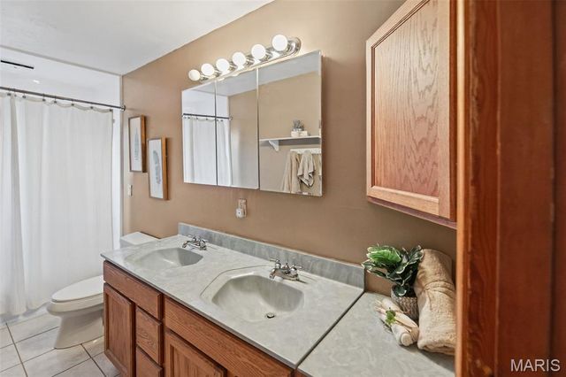 46 N Circle Drive, East Alton, IL 62024