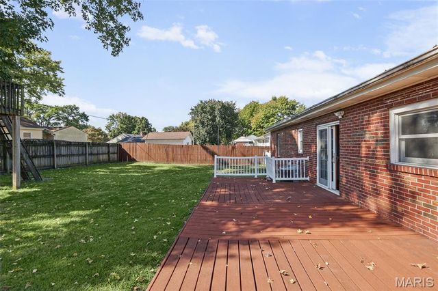 46 N Circle Drive, East Alton, IL 62024