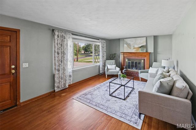 46 N Circle Drive, East Alton, IL 62024