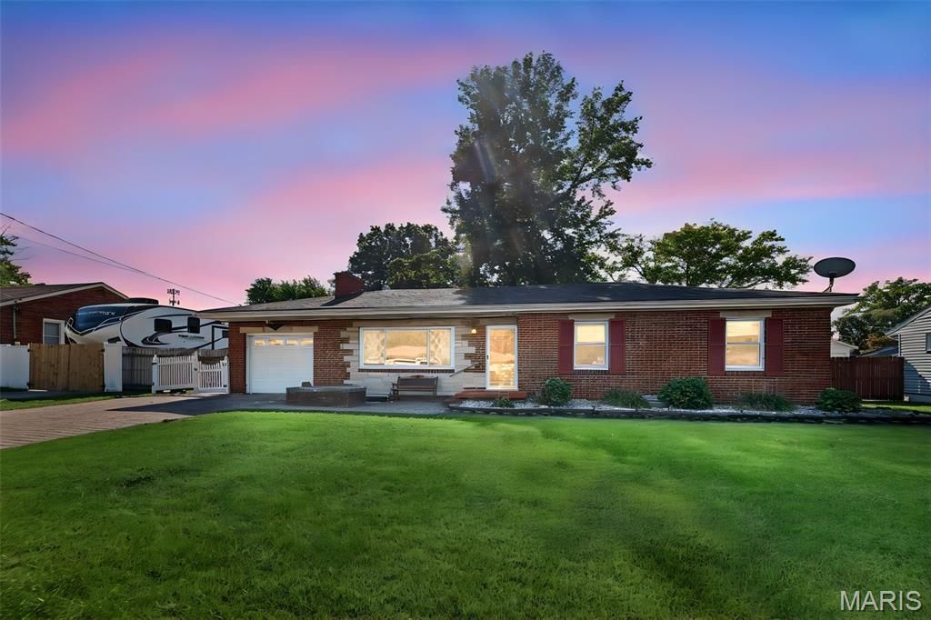 46 N Circle Drive, East Alton, IL 62024