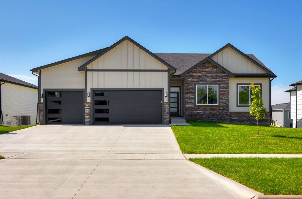 3523 NE 12th Street, Ankeny, IA 50021