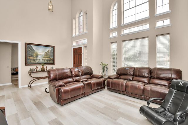 2543 Acadiana Lane, Seabrook, TX 77586