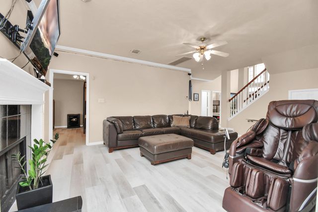 2543 Acadiana Lane, Seabrook, TX 77586