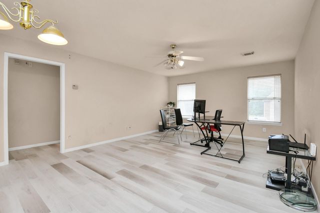 2543 Acadiana Lane, Seabrook, TX 77586