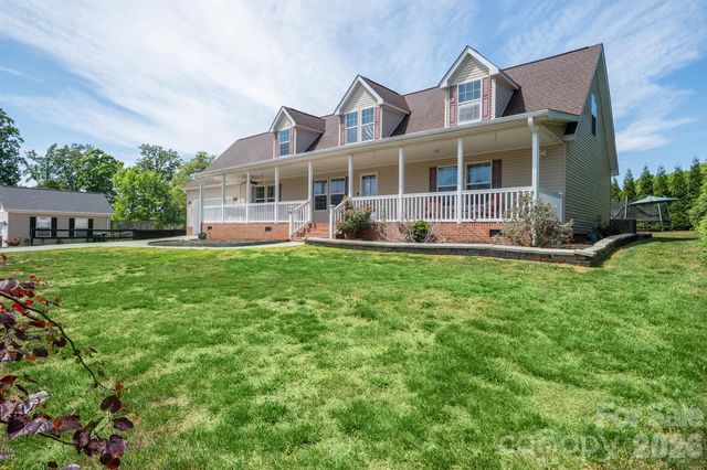 132 Top Flite Drive, Statesville, NC 28677