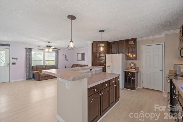 132 Top Flite Drive, Statesville, NC 28677
