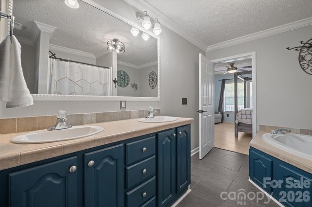 132 Top Flite Drive, Statesville, NC 28677