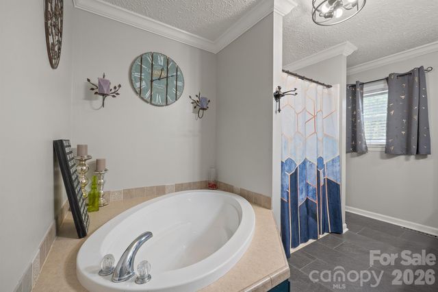 132 Top Flite Drive, Statesville, NC 28677