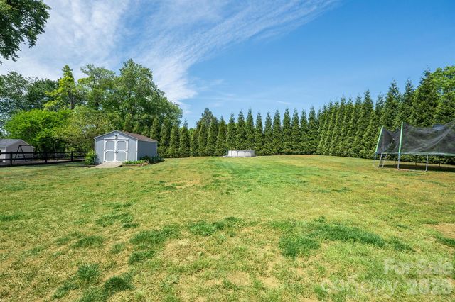 132 Top Flite Drive, Statesville, NC 28677