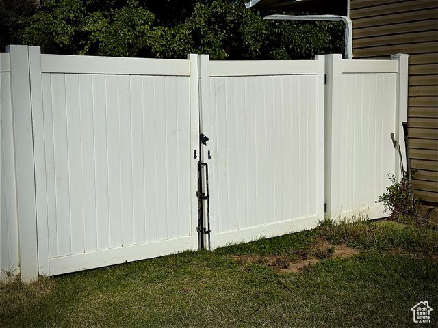 361 E 1900 N, North Ogden, UT 84414