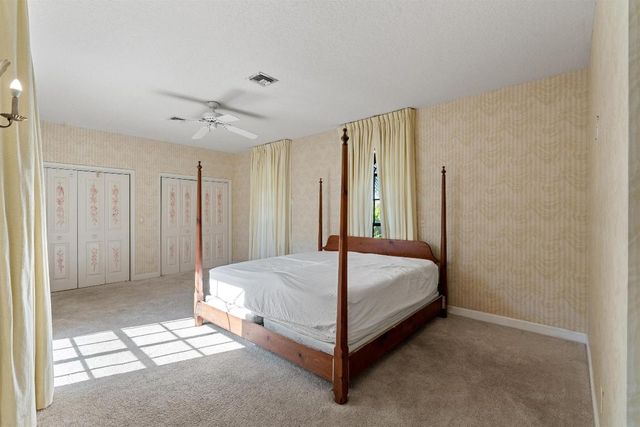 206 Queens Lane, Palm Beach, FL 33480