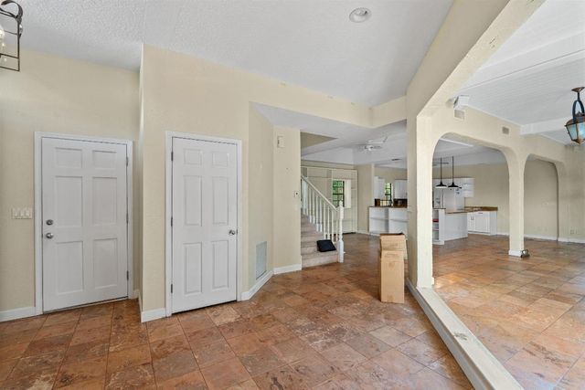 206 Queens Lane, Palm Beach, FL 33480