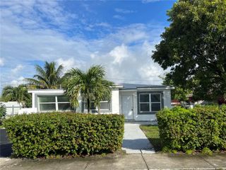 2625 NW 55th St 1, Miami, FL 33142