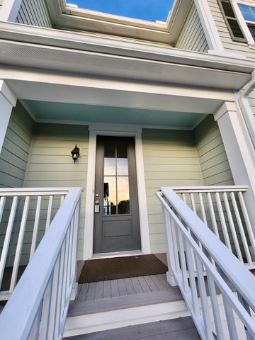 1566 Prince Edward Street, Mount Pleasant, SC 29466