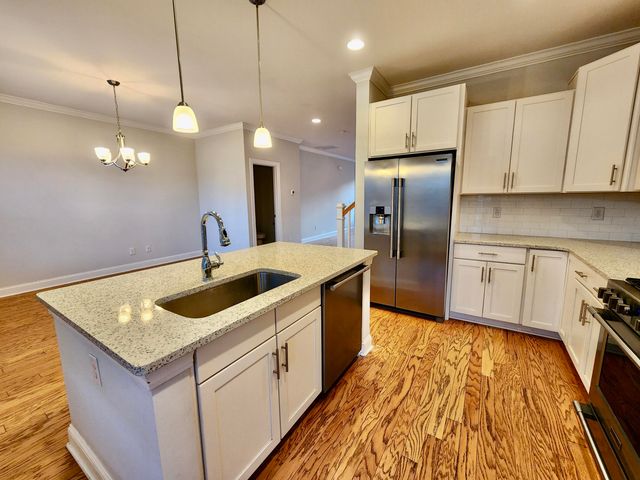 1566 Prince Edward Street, Mount Pleasant, SC 29466