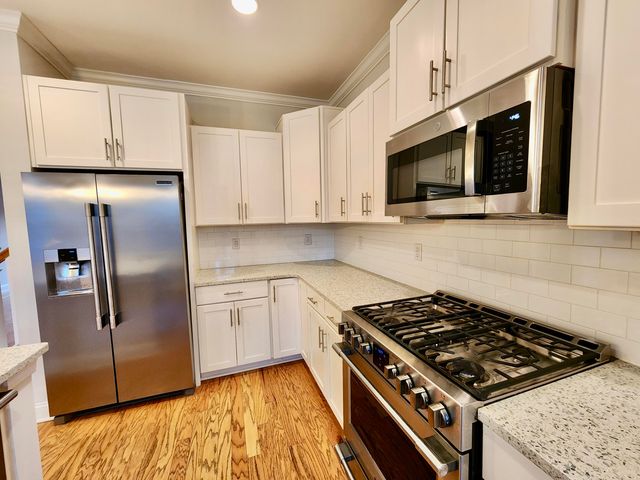 1566 Prince Edward Street, Mount Pleasant, SC 29466