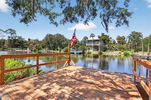 6086 ISLAND DRIVE, Weeki Wachee, FL 34607