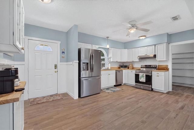 6086 ISLAND DRIVE, Weeki Wachee, FL 34607
