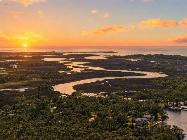 6086 ISLAND DRIVE, Weeki Wachee, FL 34607