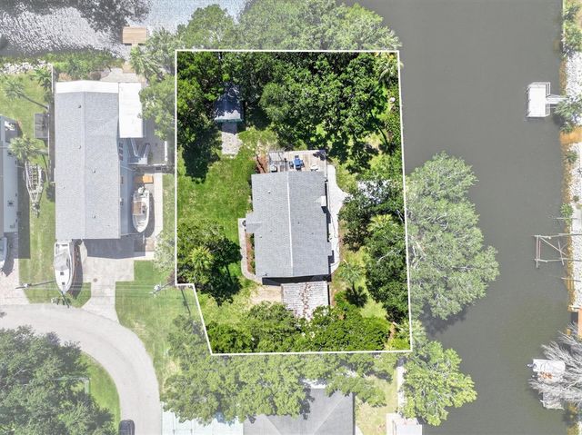 6086 ISLAND DRIVE, Weeki Wachee, FL 34607
