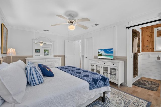 6086 ISLAND DRIVE, Weeki Wachee, FL 34607