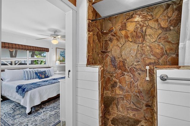6086 ISLAND DRIVE, Weeki Wachee, FL 34607