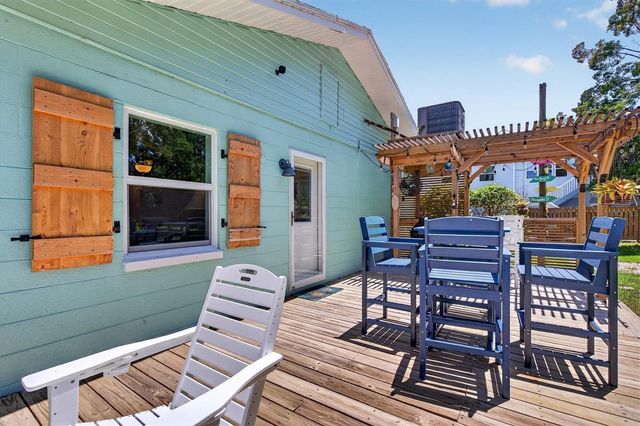 6086 ISLAND DRIVE, Weeki Wachee, FL 34607