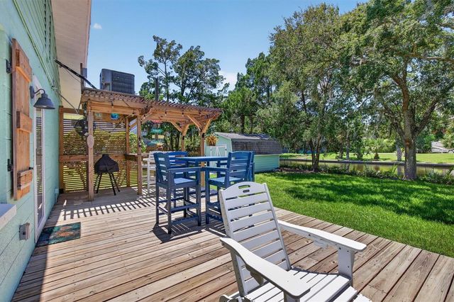 6086 ISLAND DRIVE, Weeki Wachee, FL 34607