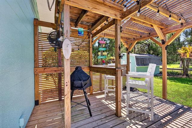 6086 ISLAND DRIVE, Weeki Wachee, FL 34607