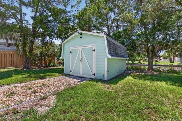 6086 ISLAND DRIVE, Weeki Wachee, FL 34607