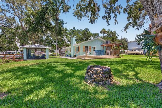 6086 ISLAND DRIVE, Weeki Wachee, FL 34607