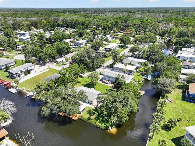 6086 ISLAND DRIVE, Weeki Wachee, FL 34607