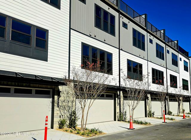 1912 PRUDENTIAL Drive, Jacksonville, FL 32207